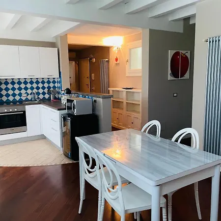 Apartment Desehouse