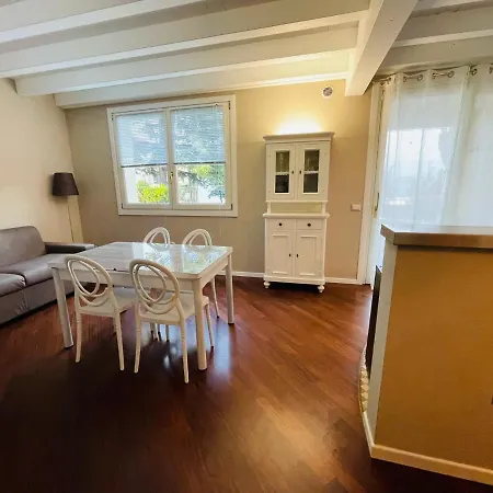 Apartment Desehouse