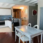 Apartament Desehouse